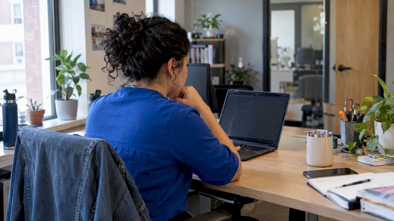 Analyst reviewing campaign attribution during a pilot